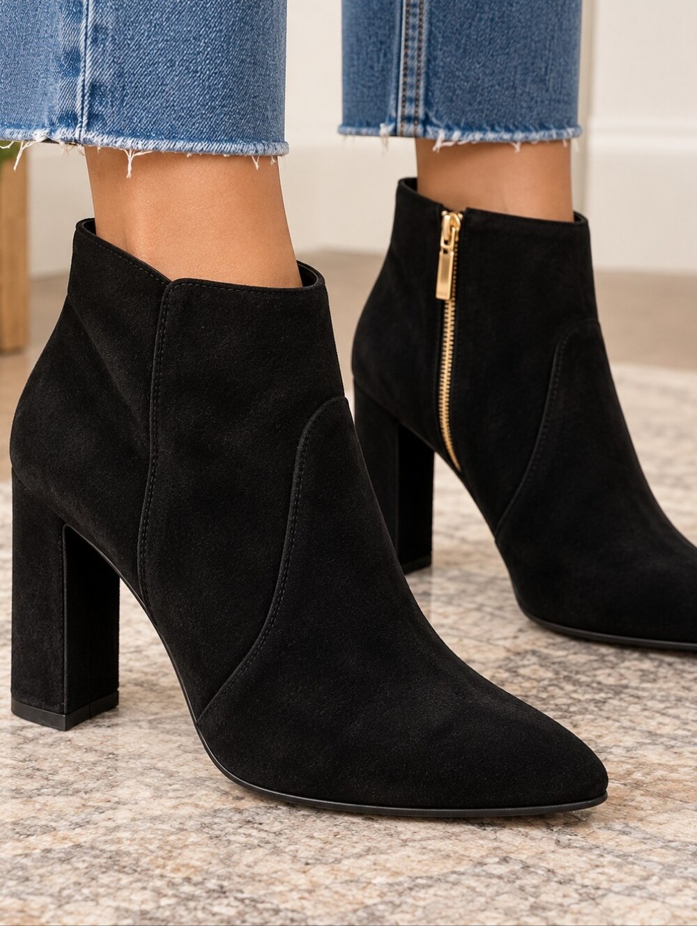 SCHUTZ Leia Black Suede Block Heel Booties Size 8B